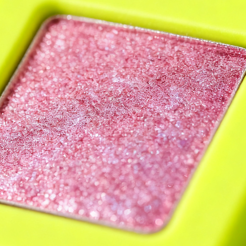 Glow & Go Eco Shadow ✨ | 2-in-1 Multi-Use Shimmer — Now 35% OFF